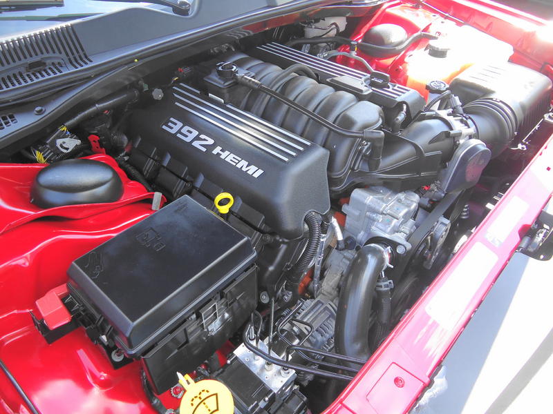 6.4L 392 engine bay